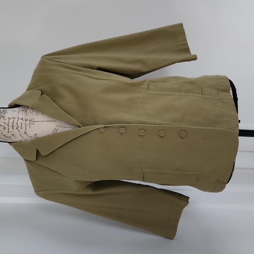 Eileen Fisher Blazer 97% organic cotton, 3% Spandex. Size S